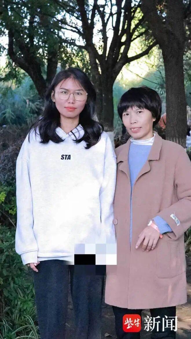女孩陪母抗癌考上研究生後，自己也被查出癌症晚期，父親一夜之間好像老了10歲