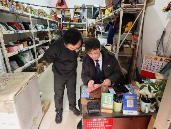 原建立行泰安大河支行：金融安全進快遞中心 為“快遞俠”築牢財產防護網